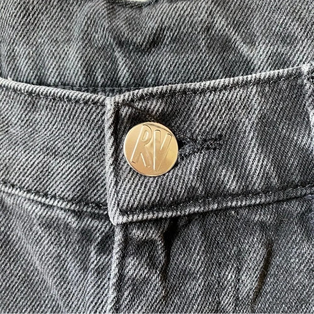 RV Reclaimed vintage high rise straight leg Women's Black Jeans 28 - Picture 4 of 11